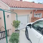 Park And Sunny Terrace 아파트 안카란