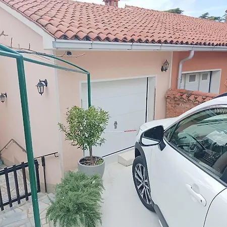 Park And Sunny Terrace Apartment Ankaran