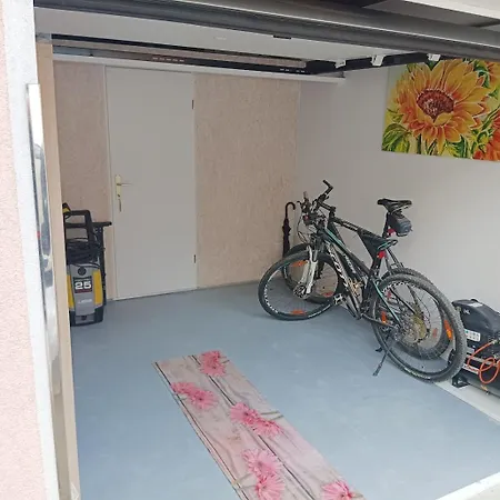 Park And Sunny Terrace Apartman *