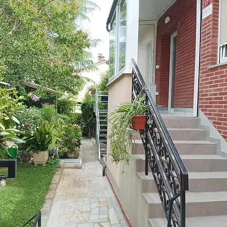 Park And Sunny Terrace 아파트 안카란
