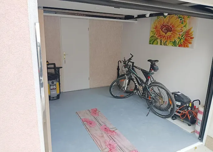 Park And Sunny Terrace Apartman *